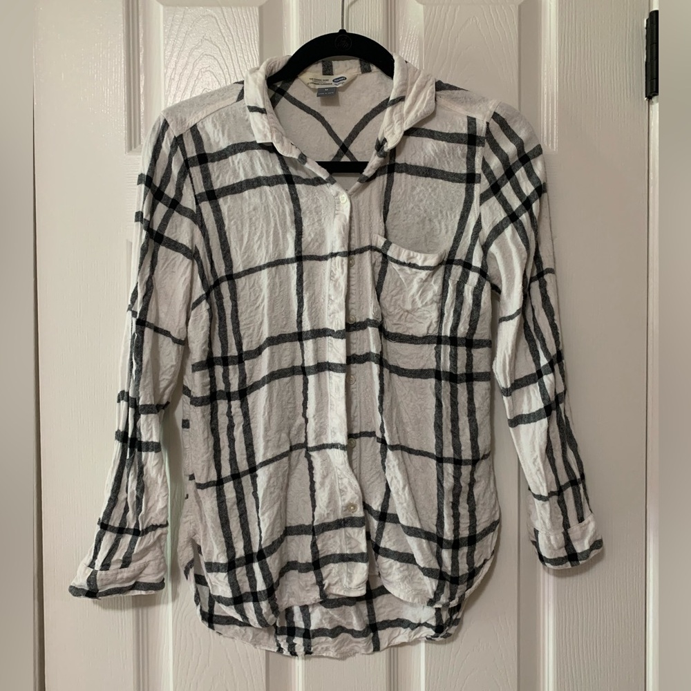 Casual Relaxed Fit Black and White Plaid Shirt